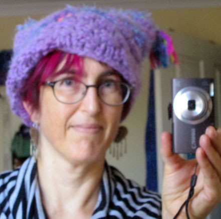 me_blurry_bobblyhat2
