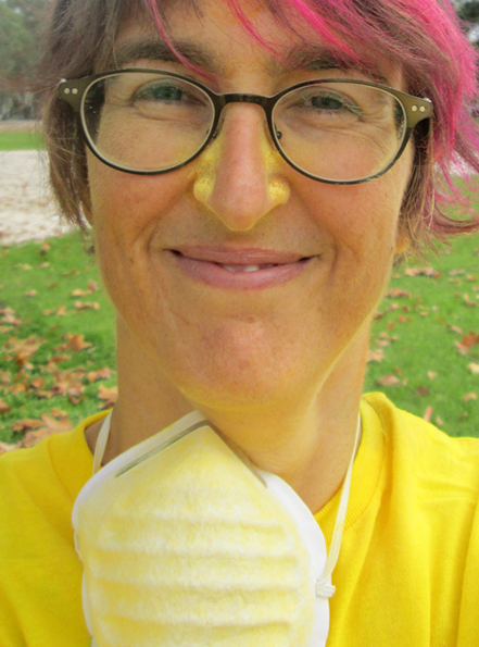 me_yellow-eyelashes_mask_Color-Run-volunteer_2013